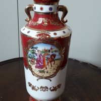 Китайска порцеланова ваза Ромео и Жулиета , снимка 1 - Вази - 32656362