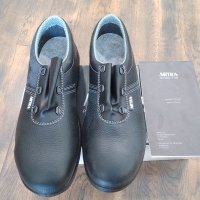 Нови работни обувки размер 43, снимка 1 - Мъжки боти - 43533258