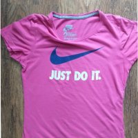 Nike - страхотна дамска тениска, снимка 3 - Тениски - 33152376