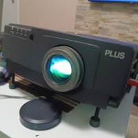 Проектор Plus pj-110, снимка 5 - Плейъри, домашно кино, прожектори - 43517398