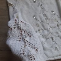 Ново пуловерче с камъни в бял цвят на намаление, снимка 4 - Блузи с дълъг ръкав и пуловери - 27296470