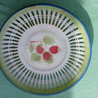 Стара емайлирана чиния 1957г, снимка 1 - Чинии - 36426923