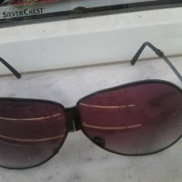 Противослънчеви сгъваеми очила в калъф бъбрек, снимка 1 - Други ценни предмети - 33554983