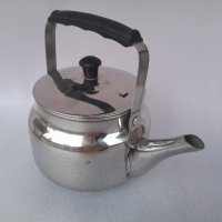 Метален чайник, снимка 2 - Аксесоари за кухня - 43423579