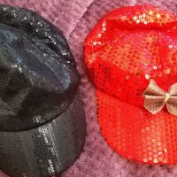 Две шапки за 2 лв., снимка 1 - Шапки, шалове и ръкавици - 33049754