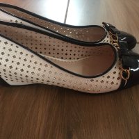 Дамски обувки и ботуши, снимка 1 - Други - 43256816