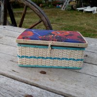 Стара плетена кутия, снимка 1 - Антикварни и старинни предмети - 27005423