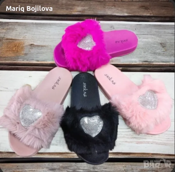 Сладки дамски чехли с пух и романтично сърчице за вълнуваща лятна визия., снимка 1