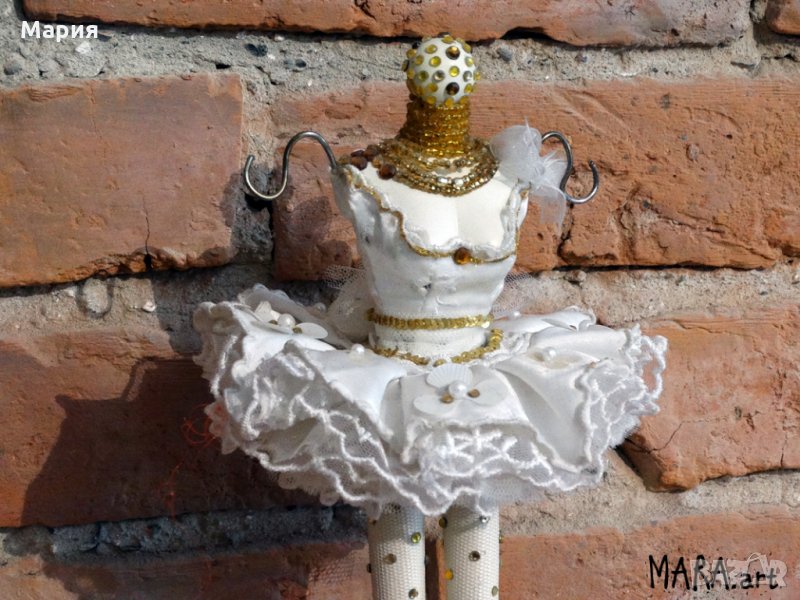 Балерина-стойка за бижута в Статуетки в гр. Габрово - ID23145935 — Bazar.bg