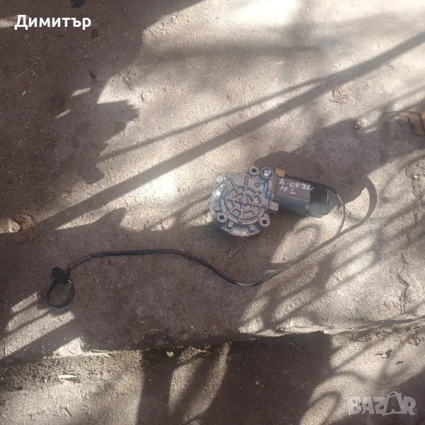 Мотор Стъкло повдигач Преден Ляв За Ауди 100 - А6 Ц4 1995г / Audi 100 - A6 C4 1995y, снимка 1