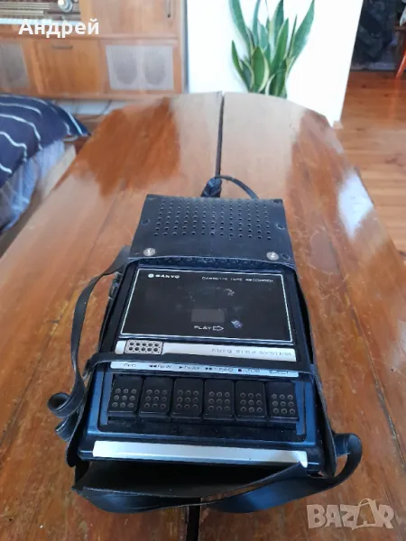 Стар касетофон Sanyo M2541, снимка 1