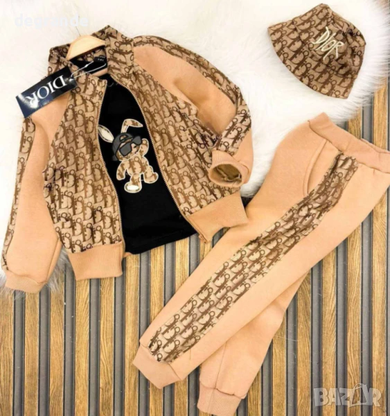 Ватиран комплект 4 части Dior долница, блузка, горница и шапка 4-5 г, снимка 1