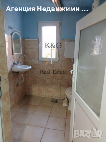 Двуетажна къща в с. Каменово , снимка 4 - Къщи - 53493225