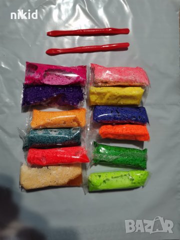 Скачащ пластелин моделин тип глина с топченца 12 цвята + 2 инструмента 