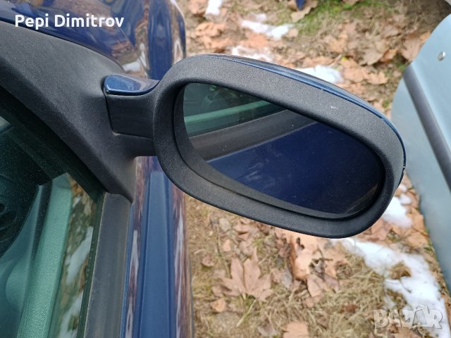 Дясно огледало за Renault Clio II Hatchback (09.1998 - 09.2005), снимка 2 - Части - 44103964