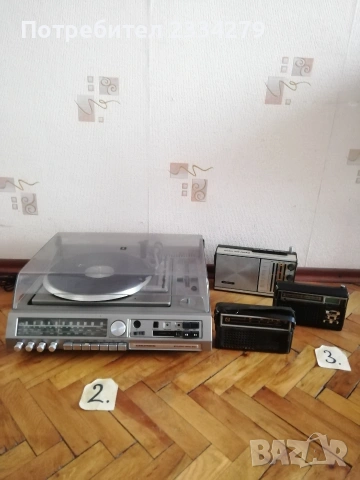 Стари магнетофони и касетофони. 