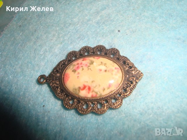 СТАР ОРНАМЕНТИРАН БРОНЗОВ БЕЛ ЕПОК СТИЛ ФЛОРАЛЕН МЕДАЛЬОН АРТ ПЕНДАНТ с ЕМАЙЛ-ЛАК УКРАСА 56781, снимка 8 - Антикварни и старинни предмети - 35596769