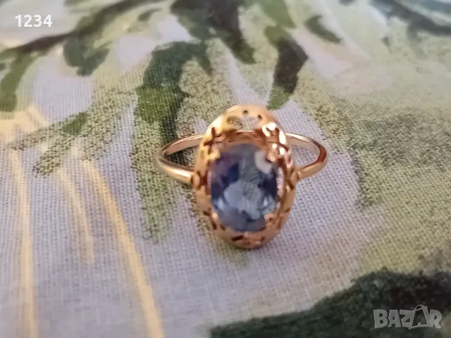 Старинен златен пръстен ръчна изработка със син  топаз