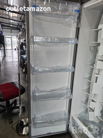 Свободностоящ хладилник Bosch , снимка 5 - Хладилници - 53222042