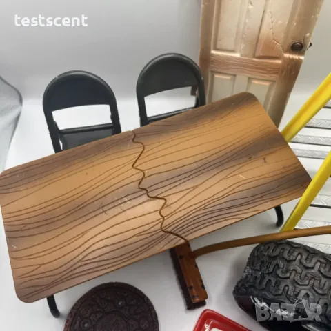 Аксесоари за кеч играчки стълби маси столове кофи чукове и др. WWE WWF Mattel Jakks table ladder, снимка 6 - Фигурки - 48476975
