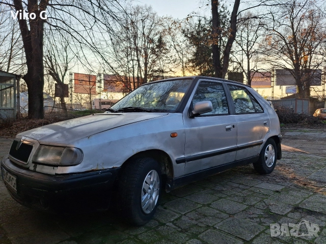 Шкода Фелиция Комфорт 1.6 GLX с климатик , снимка 3 - Автомобили и джипове - 52816752