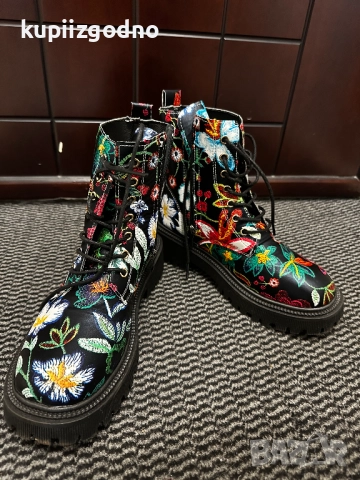 КАТО НОВИ Дамски боти 38 размер