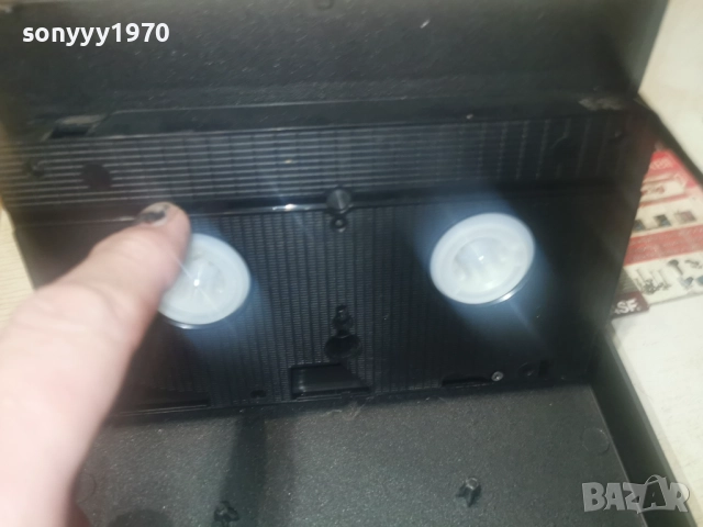ОБРЕЧЕНА ЗАМЯ-VHS 2912251931, снимка 12 - Други жанрове - 52930313