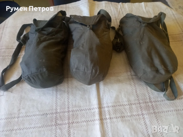 Противогази, нови, 3 броя. 