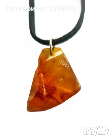 Кехлибарен кулон „Балтийско злато“ на кожена връв, снимка 4 - Колиета, медальони, синджири - 53581550