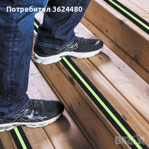 5 метра лента против хлъзгане светеща самозапваща 4858