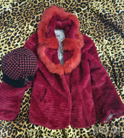 Червено,дебело еко палто и шапка