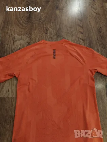 Gymshark Apex T-Shirt - страхотна мъжка тениска S КАТО НОВА, снимка 7 - Тениски - 49624162