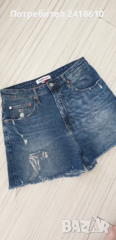 Tommy Hilfiger Mom Denim Jeans Short Womens Size 31 ОРИГИНАЛ! Дамски Къси Дънкови Панталони!, снимка 3 - Къси панталони и бермуди - 50713378