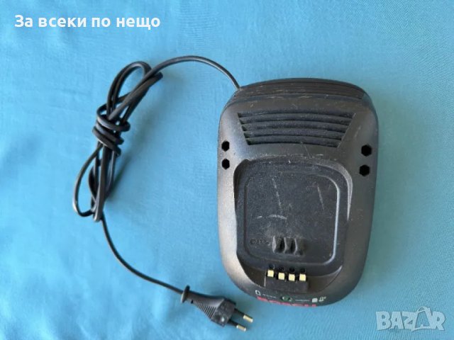 Оригинално зарядно Bosch D-70745 , 10.8 - 21,6V, снимка 2 - Други инструменти - 47603099
