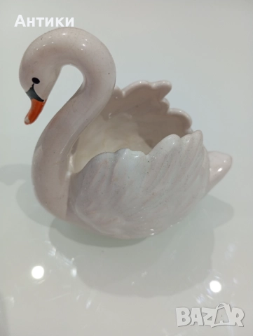 Порцеланов стар лебед, снимка 4 - Антикварни и старинни предмети - 52553813