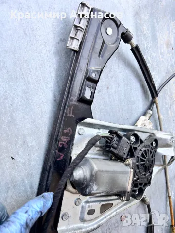 Машинка ел. стъкло предна дясна за Мерцедес Ц-класа w203.A2037201646.A2208204542, снимка 3 - Части - 47486815