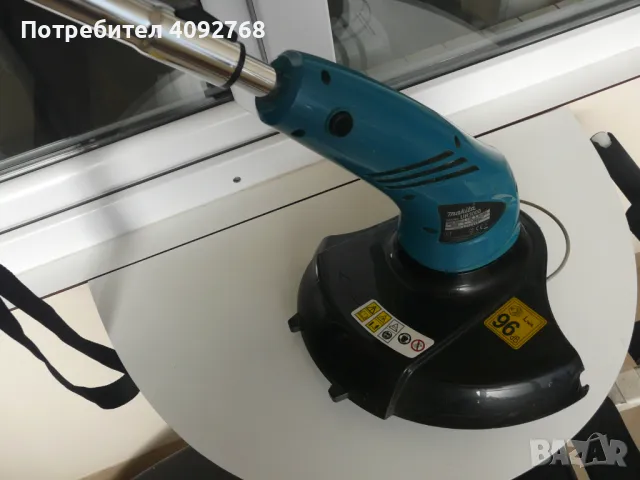 тример MAKITA UR3000+кабел30 метра+2 корди , снимка 3 - Градинска техника - 48845786