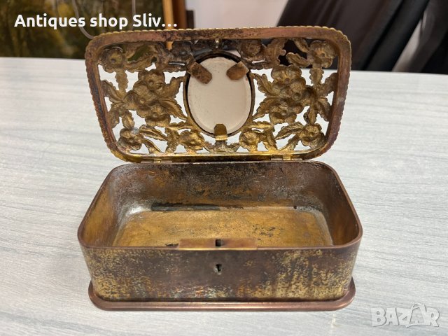 Стара бронзова кутия за бижута с порцеланова плочка Fragonard. №3829, снимка 4 - Колекции - 40465622