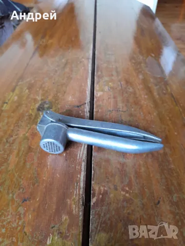 Стара алуминиева преса за чесън #13