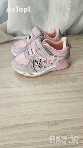 Нови детски обувки 