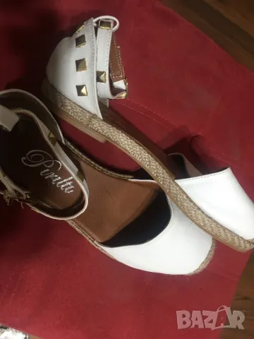 Бели обувки, снимка 1