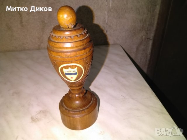 Дървена купа футбол от соца Спартак София фи-55мм Н-152мм, снимка 2 - Футбол - 44105717