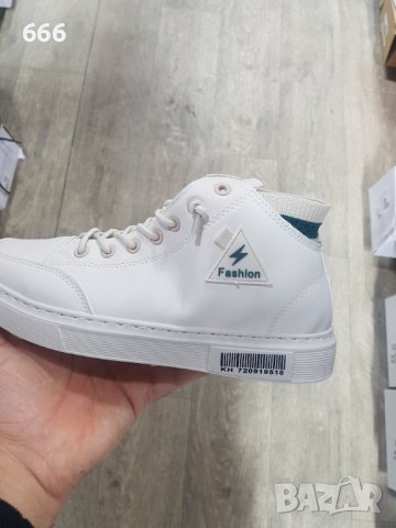 Обувки, снимка 2 - Ежедневни обувки - 42990612