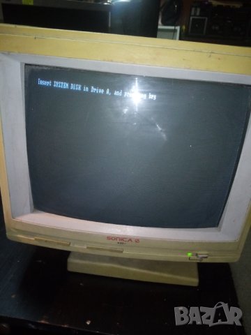 EGA Цветен CRT монитор за стар компютър, снимка 1 - Монитори - 40283937