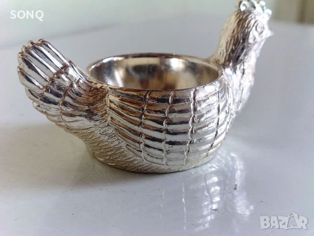 Прекрасна Посребрена Кокошка Поставка За Яйце,Солница, снимка 4 - Аксесоари за кухня - 53225578