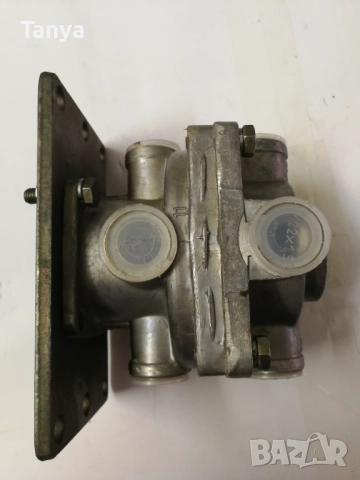 100-3514008 (AM) ЗИЛ, КАМАЗ, МАЗ 2-секционен спирачен кран, снимка 5 - Части - 52662738