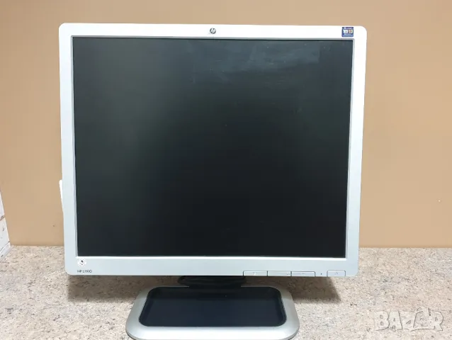 LCD Монитор HP 19", снимка 1