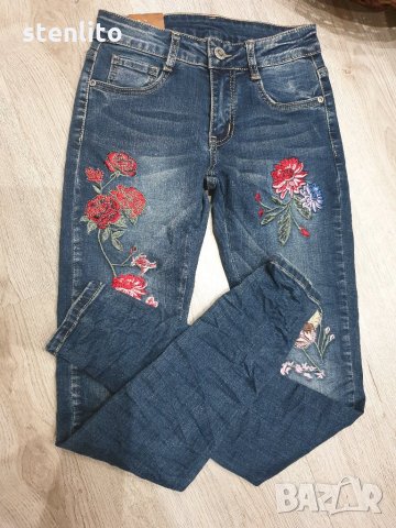 Дънки с цветна бродерия размер ХS, снимка 3 - Дънки - 21026573