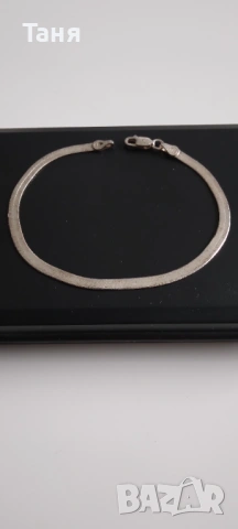 Сребърна гривничка, снимка 2 - Колиета, медальони, синджири - 53399474