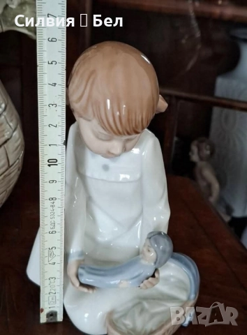 Порцеланова фигура "Момиченце с количка и кукла- бебе" – Nao by Lladro, Испания, 1977 г., снимка 3 - Колекции - 51627161